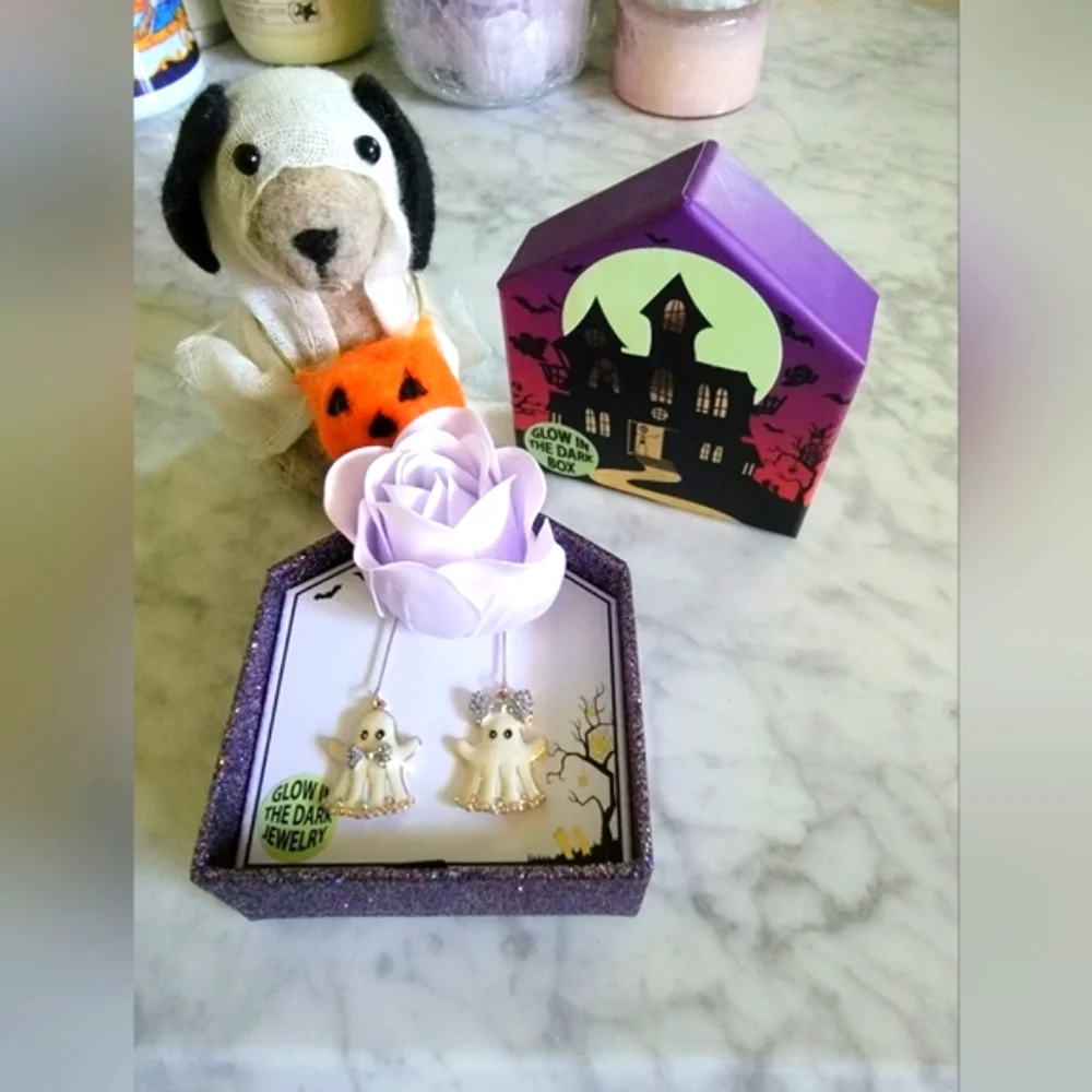 NWT WOMEN'S BELLA * JACK HALLOWEEN SPARKLY GHOSTS GLOW IN THE DARK EARRINGS